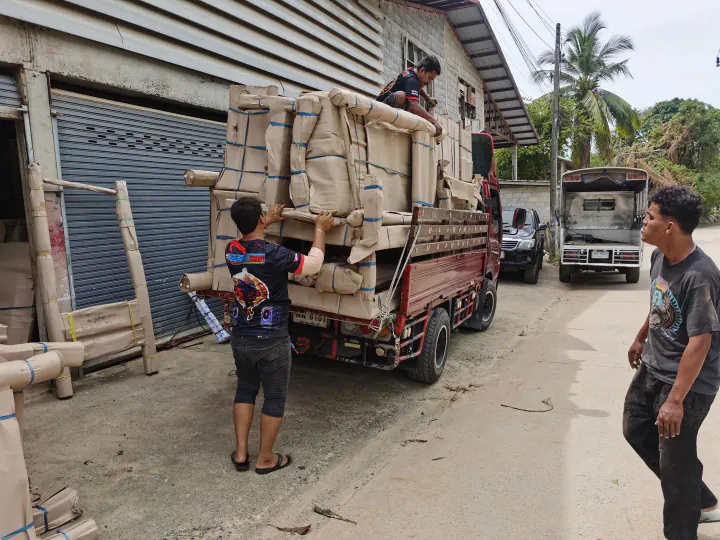 Furniture packing and delivery to a villa