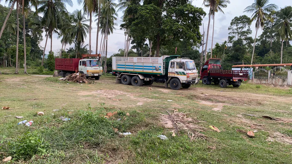 Truck & dump truck services on Koh Samui